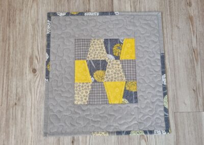 genähte Mitteldecke für den Tisch