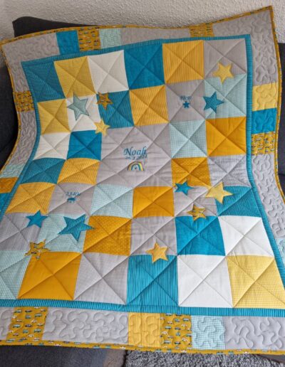 liebevoll genähte Krabbeldecke